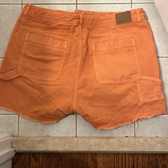 American Eagle highest rise 90s boyfriend shorts that are stretchy. - Picture 4 of 4